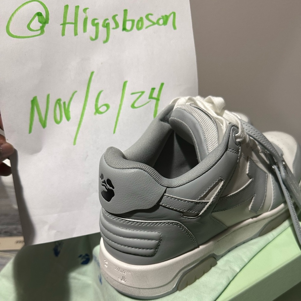 “ Off White “ —- “ Out of office “ Virgil Abloh - Picture 7 of 7